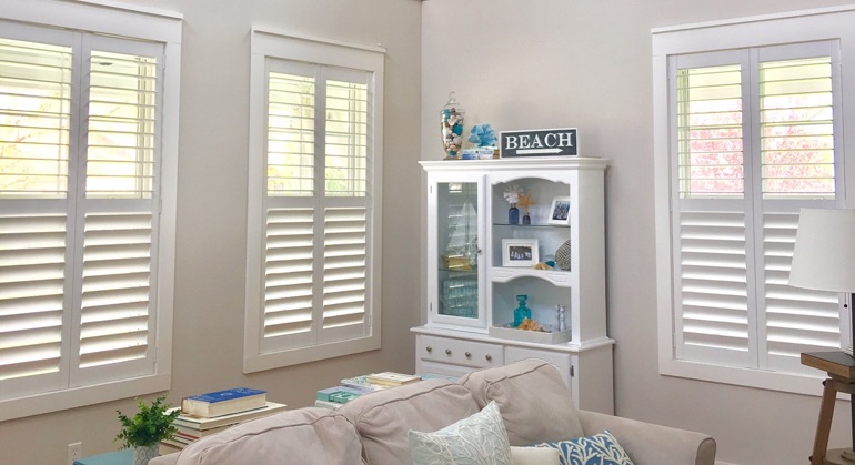 white shutters in Bluff City living room